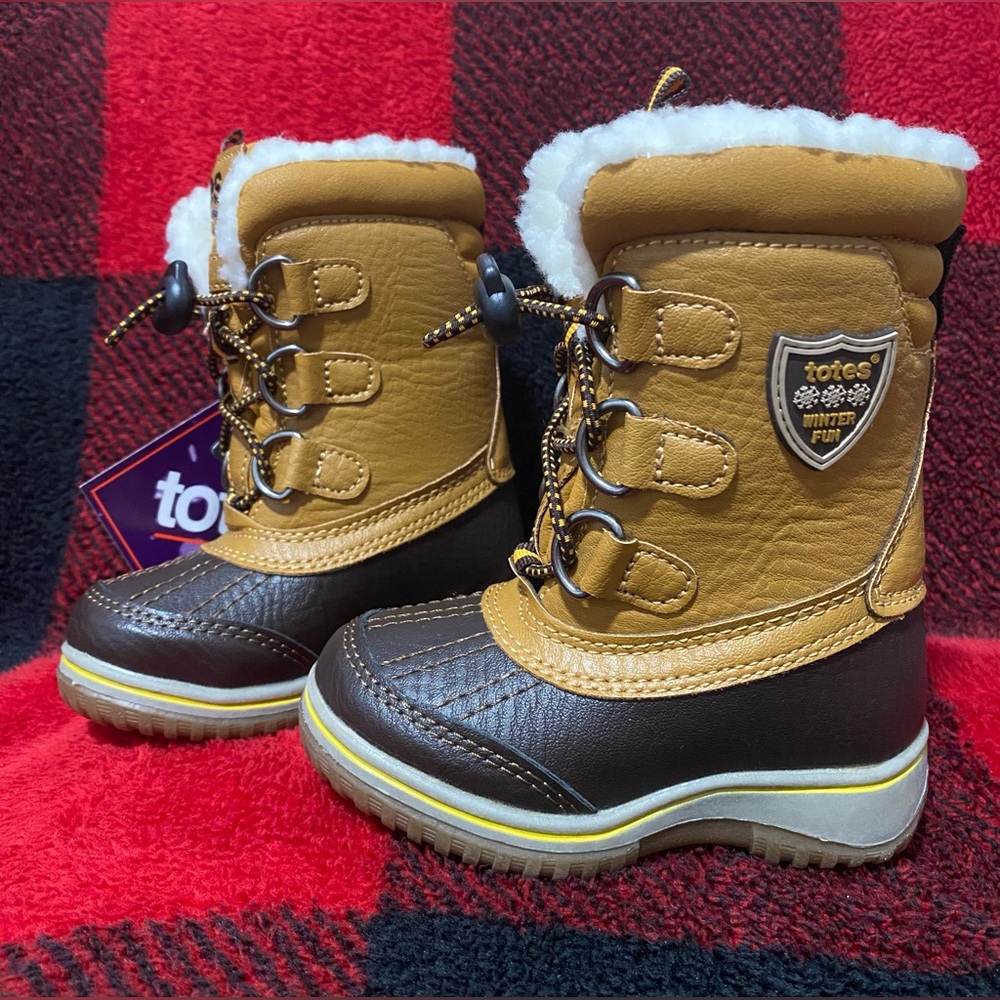 Totes Boys Waterproof Winter Snow Boots 5T NWT MSRP $70
